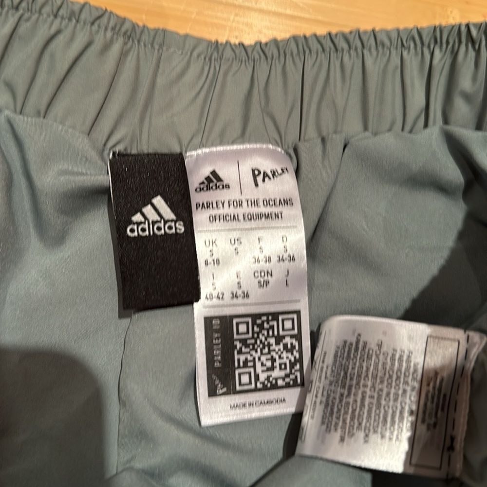 Adidas shorts - Picture 6 of 6